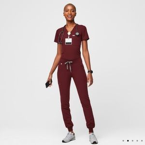FIGS Burgundy Scrub Set